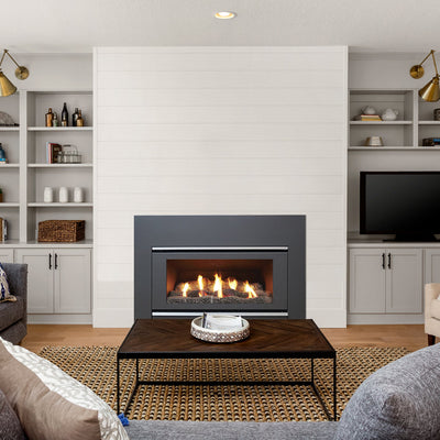 Azura 3.0 with built-in shelving in a family room